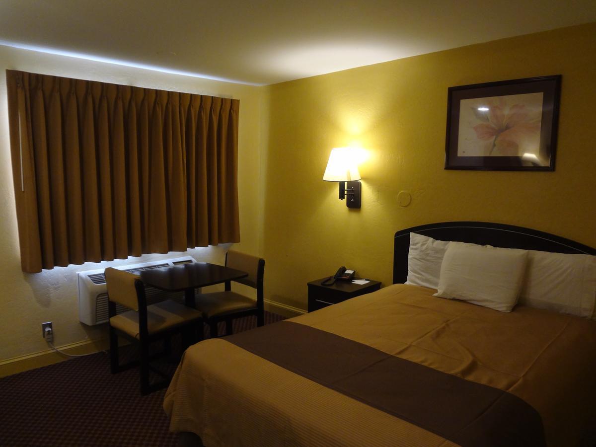 Americas Best Value Inn - Голдсбъро Екстериор снимка
