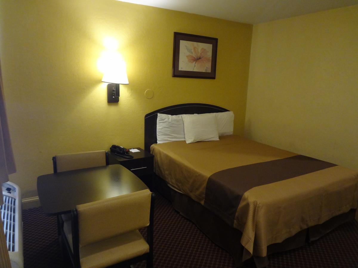 Americas Best Value Inn - Голдсбъро Екстериор снимка