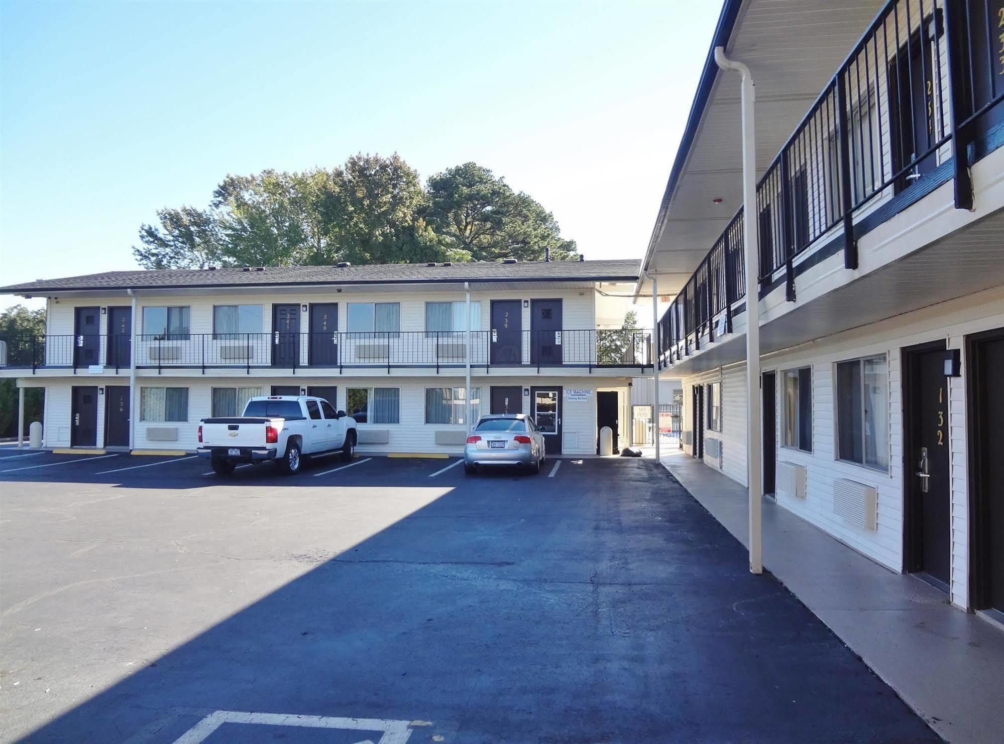 Americas Best Value Inn - Голдсбъро Екстериор снимка